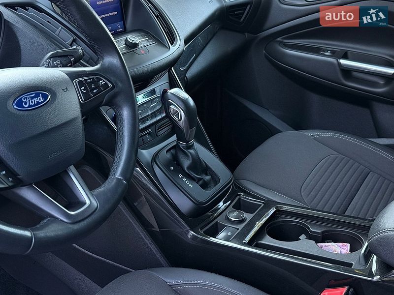 Позашляховик / Кросовер Ford Kuga 2019 в Миколаєві