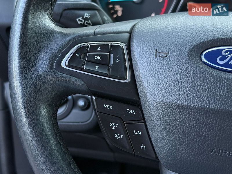 Позашляховик / Кросовер Ford Kuga 2019 в Миколаєві