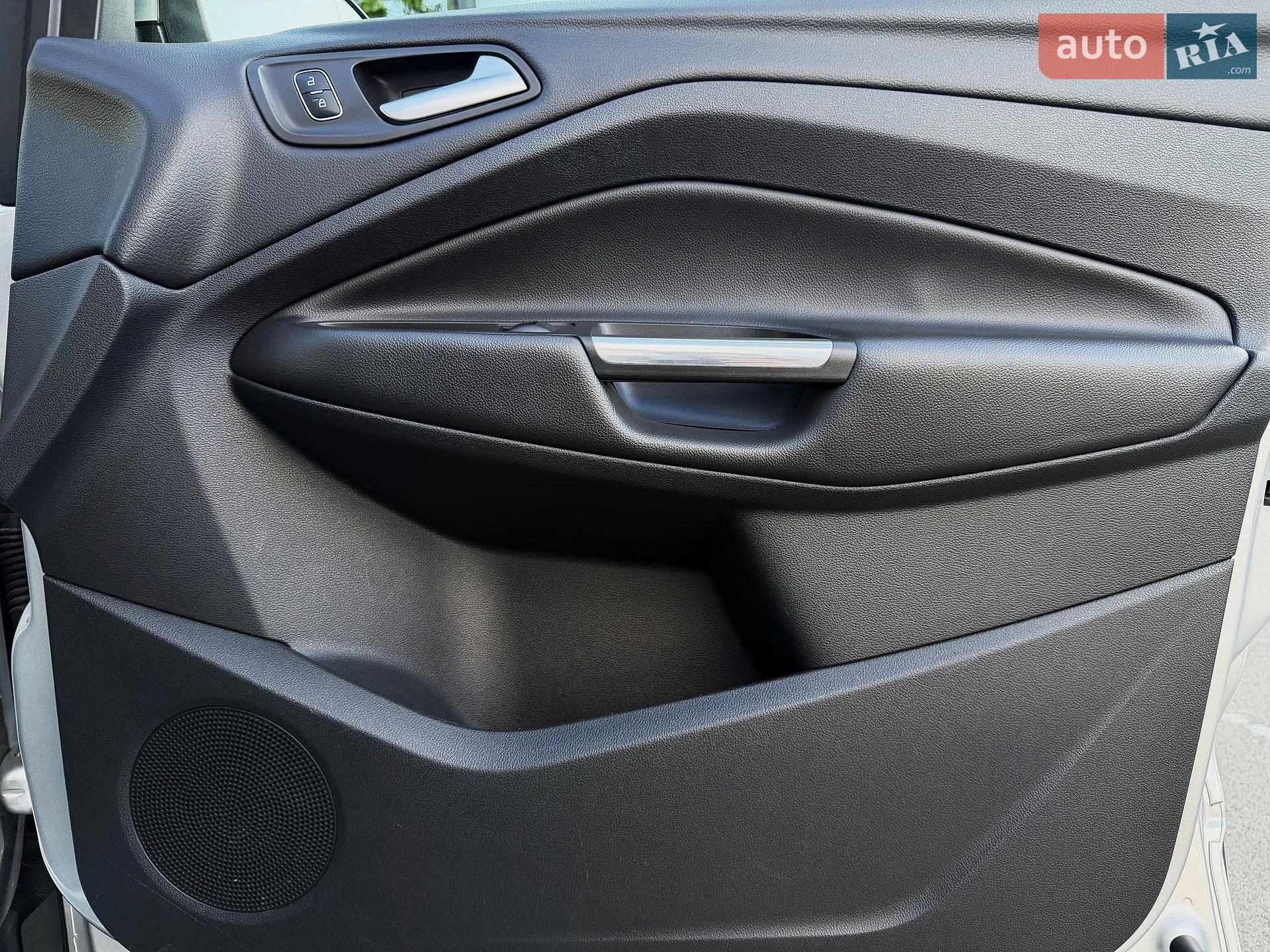 2016 Ford Kuga - мініатюра 31