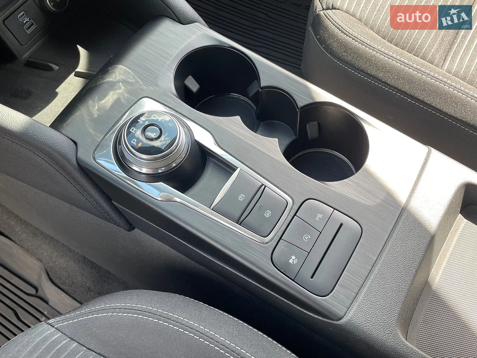 2020 Ford Kuga - мініатюра 11