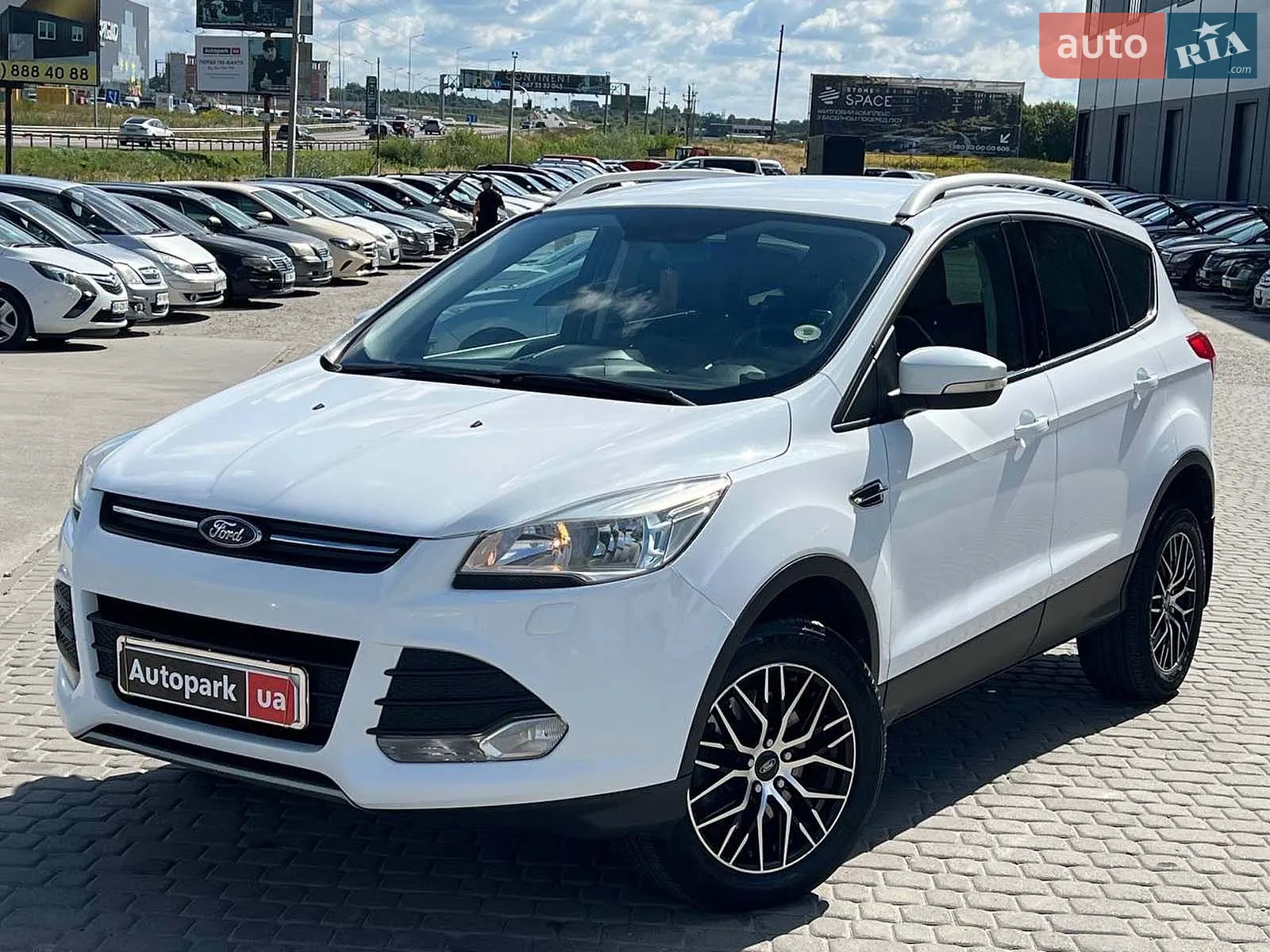 2015 Ford Kuga - фото 1