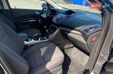 Внедорожник / Кроссовер Ford Kuga 2016 в Виннице