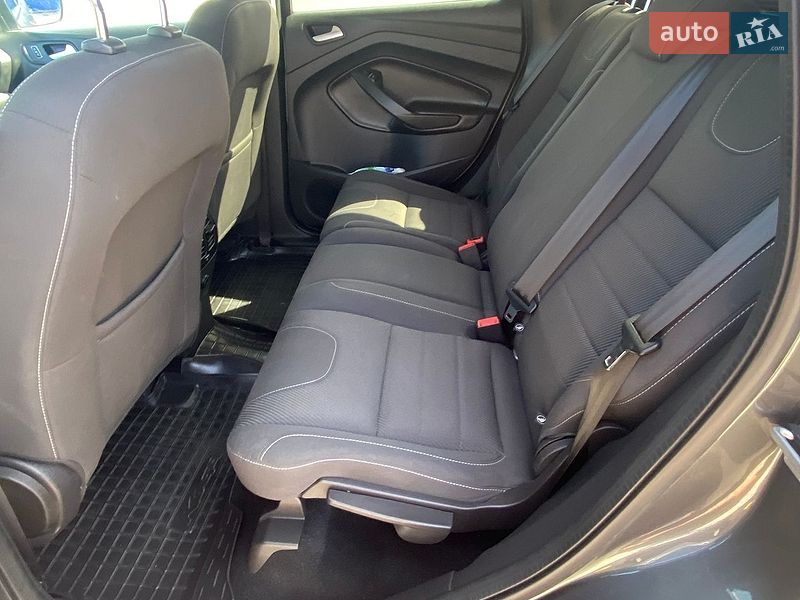 Внедорожник / Кроссовер Ford Kuga 2016 в Виннице