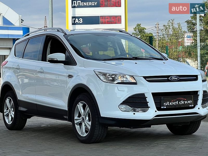 Внедорожник / Кроссовер Ford Kuga 2015 в Николаеве
