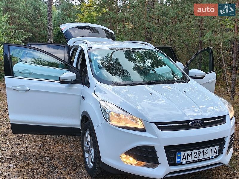 Позашляховик / Кросовер Ford Kuga 2013 в Житомирі
