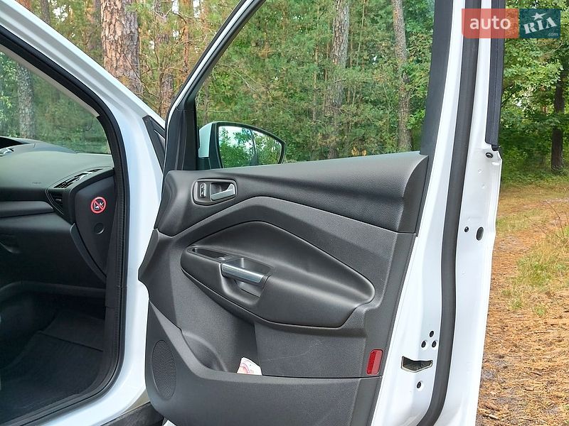Позашляховик / Кросовер Ford Kuga 2013 в Житомирі