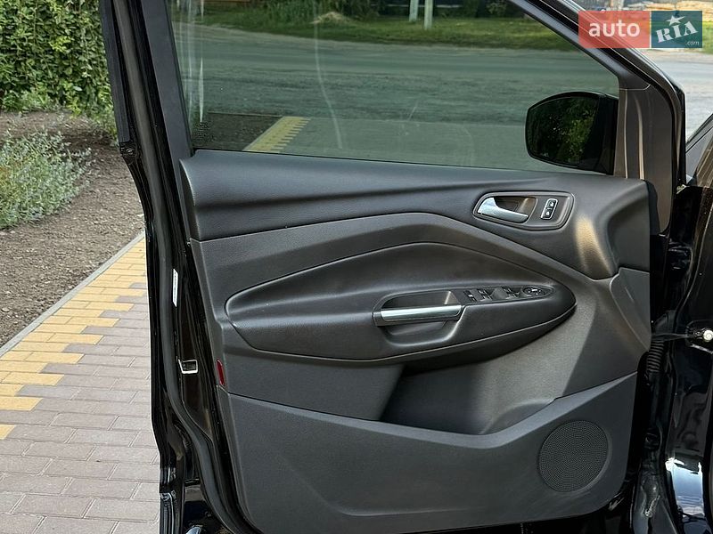Позашляховик / Кросовер Ford Kuga 2014 в Бершаді