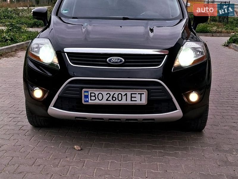 Внедорожник / Кроссовер Ford Kuga 2010 в Бучаче