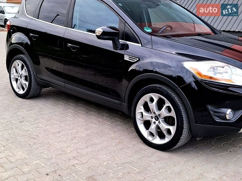 Внедорожник / Кроссовер Ford Kuga 2010 в Бучаче