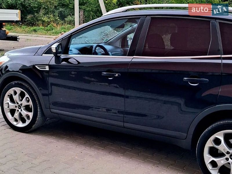 Внедорожник / Кроссовер Ford Kuga 2010 в Бучаче
