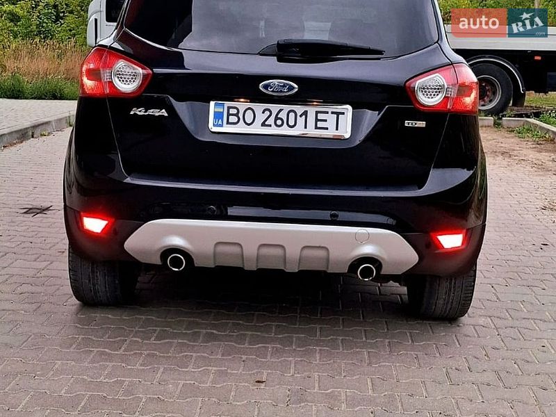Внедорожник / Кроссовер Ford Kuga 2010 в Бучаче