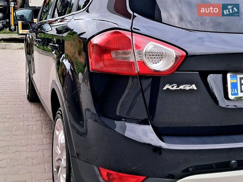 Внедорожник / Кроссовер Ford Kuga 2010 в Бучаче