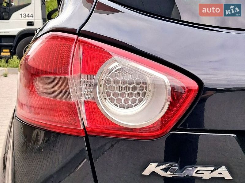 Внедорожник / Кроссовер Ford Kuga 2010 в Бучаче