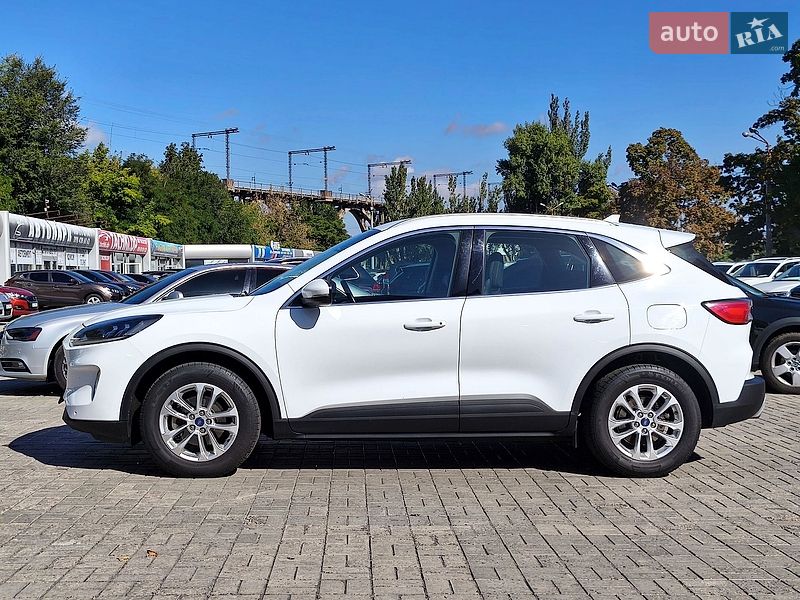 Позашляховик / Кросовер Ford Kuga 2020 в Дніпрі