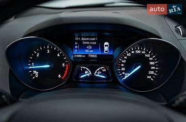 Позашляховик / Кросовер Ford Kuga 2017 в Києві