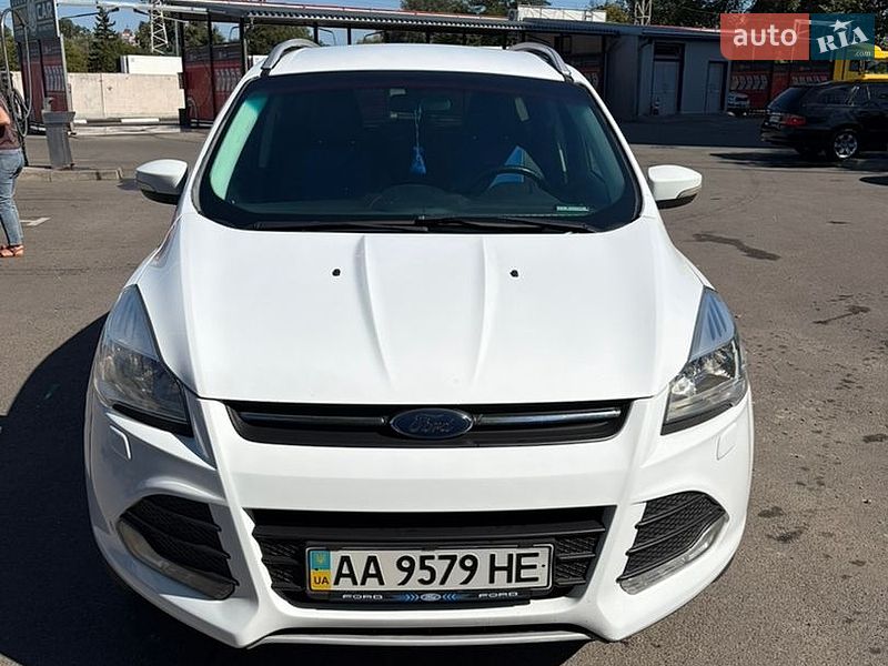 Внедорожник / Кроссовер Ford Kuga 2015 в Киеве фото Внедорожник / Кроссовер Ford Kuga 2015 в Киеве