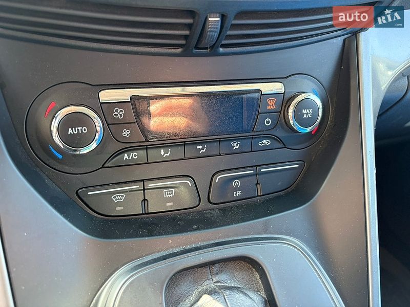 Внедорожник / Кроссовер Ford Kuga 2015 в Киеве