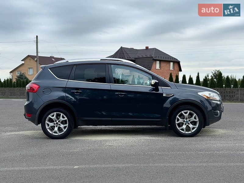 Позашляховик / Кросовер Ford Kuga 2010 в Львові