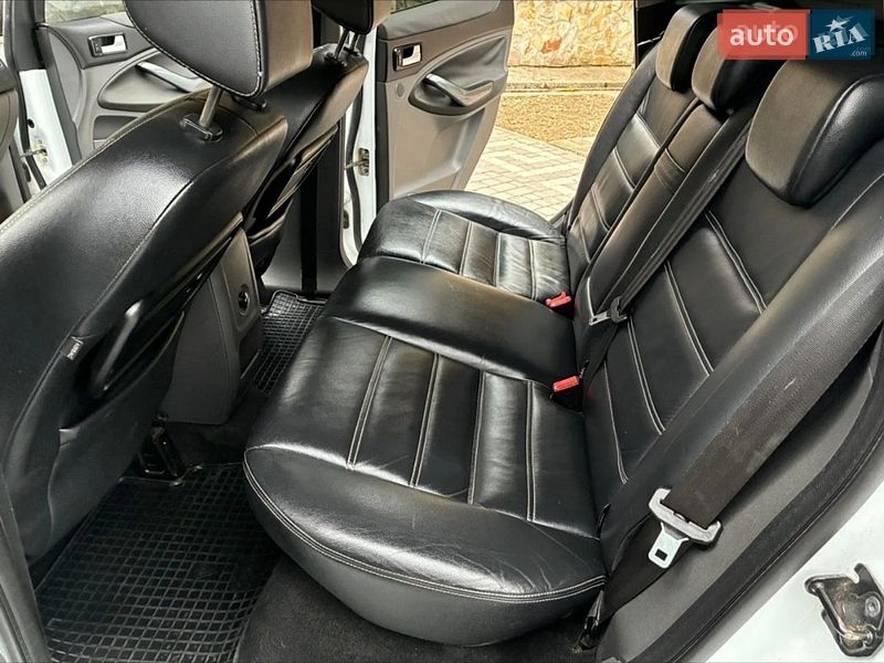 Внедорожник / Кроссовер Ford Kuga 2010 в Хусте