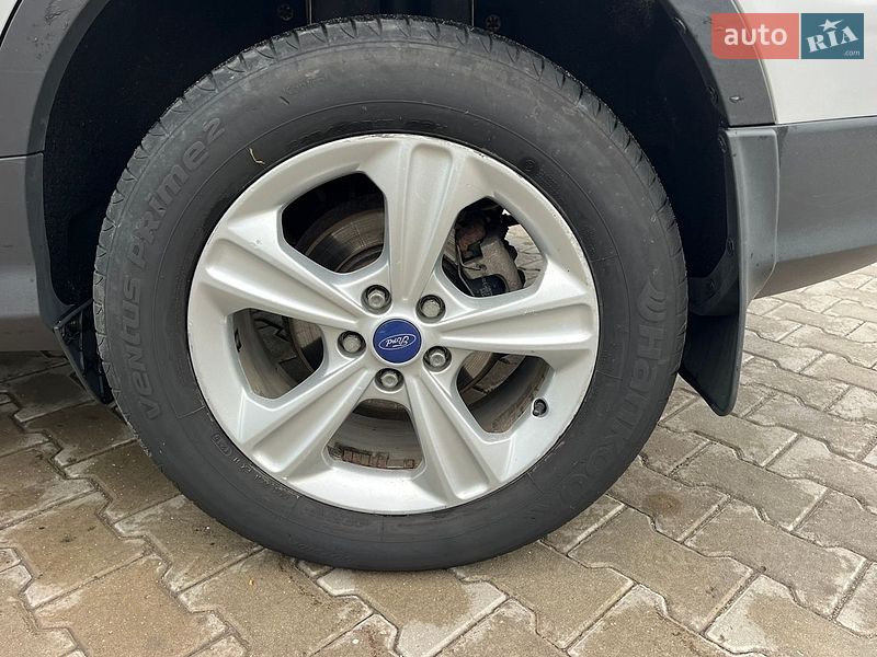 Позашляховик / Кросовер Ford Kuga 2013 в Ізяславі