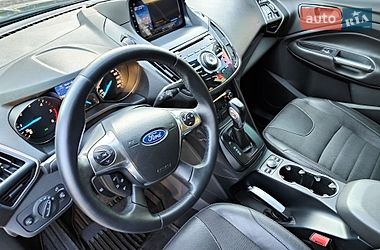 Внедорожник / Кроссовер Ford Kuga 2013 в Киеве