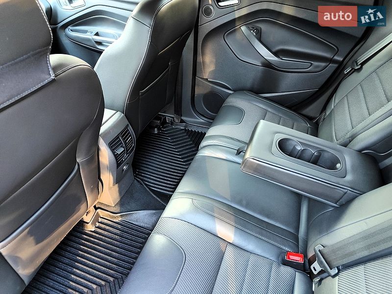 Внедорожник / Кроссовер Ford Kuga 2013 в Киеве