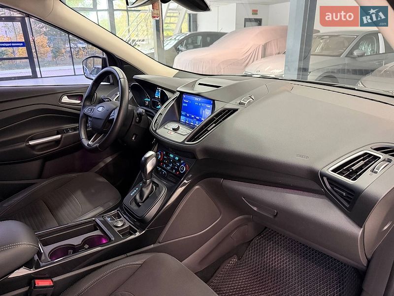Внедорожник / Кроссовер Ford Kuga 2019 в Виннице