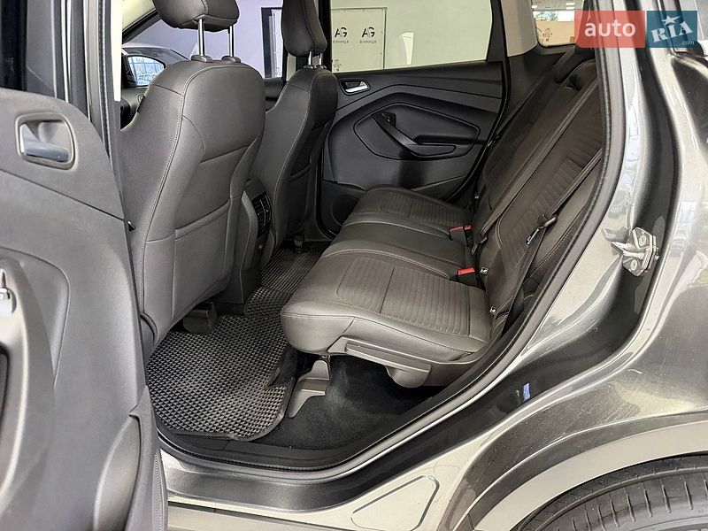 Внедорожник / Кроссовер Ford Kuga 2019 в Виннице