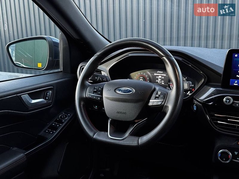 Позашляховик / Кросовер Ford Kuga 2022 в Тернополі