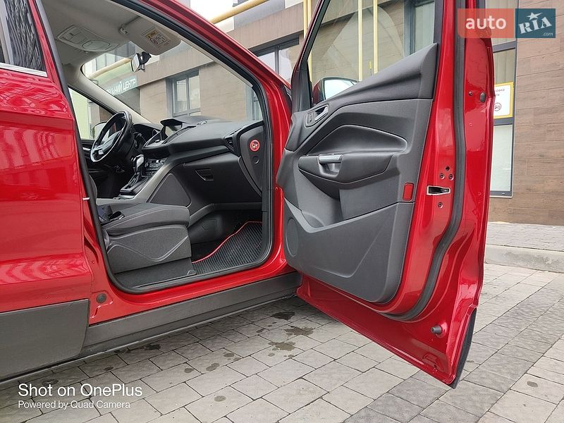 Внедорожник / Кроссовер Ford Kuga 2017 в Сокале