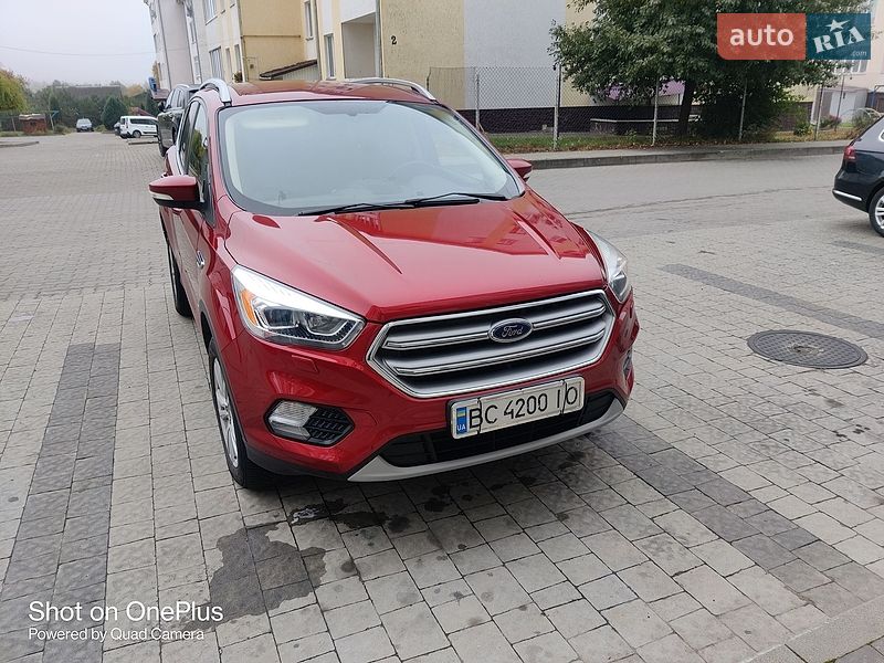 Внедорожник / Кроссовер Ford Kuga 2017 в Сокале