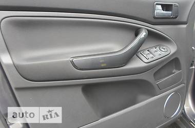 Внедорожник / Кроссовер Ford Kuga 2011 в 