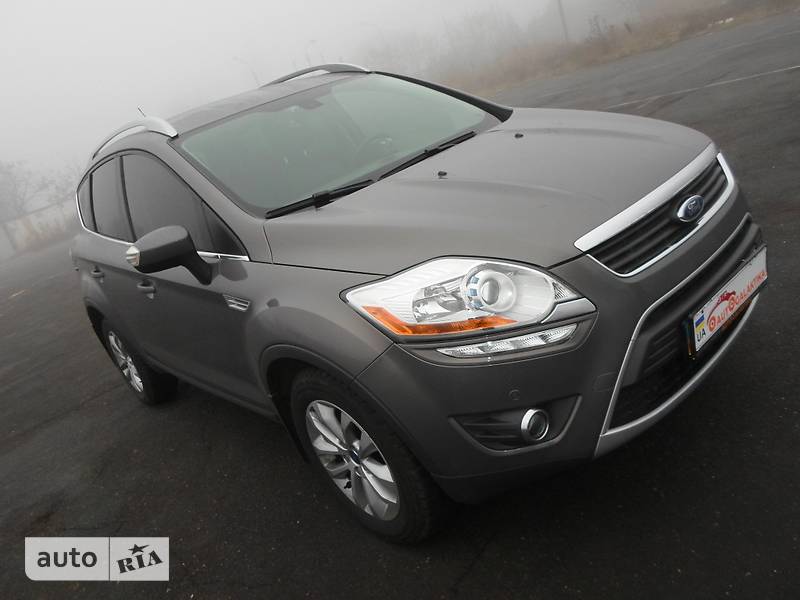 Внедорожник / Кроссовер Ford Kuga 2011 в 