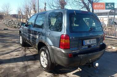 Позашляховик / Кросовер Ford Maverick 2005 в 