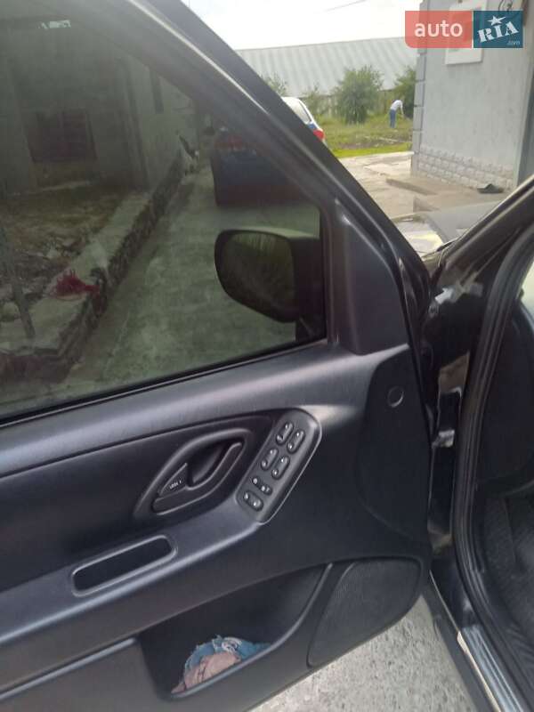 Внедорожник / Кроссовер Ford Maverick 2006 в Благовещенском