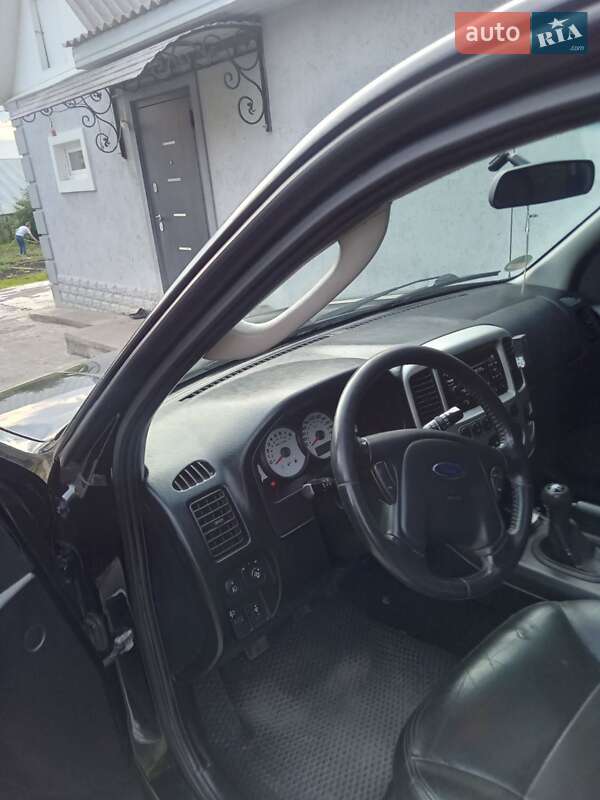 Внедорожник / Кроссовер Ford Maverick 2006 в Благовещенском