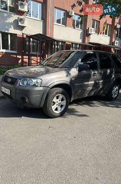 Внедорожник / Кроссовер Ford Maverick 2005 в 