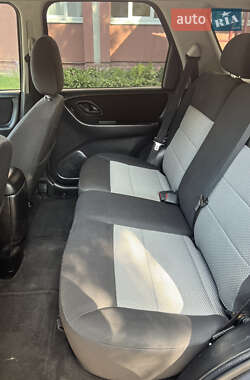 Внедорожник / Кроссовер Ford Maverick 2005 в 