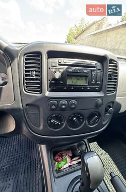 Внедорожник / Кроссовер Ford Maverick 2005 в 