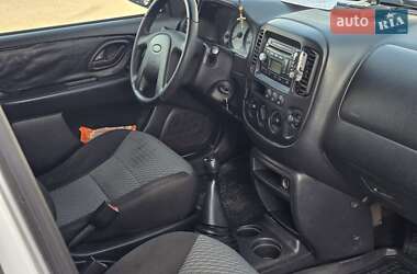 Внедорожник / Кроссовер Ford Maverick 2003 в 