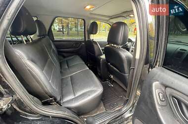 Внедорожник / Кроссовер Ford Maverick 2005 в 