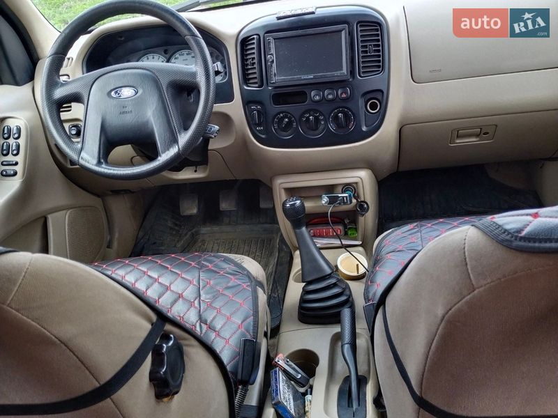 Внедорожник / Кроссовер Ford Maverick 2002 в Магдалиновке