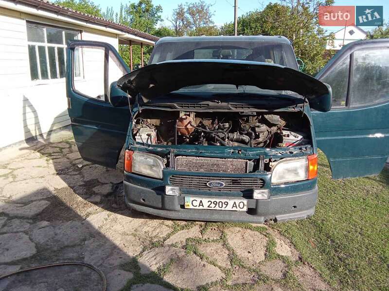 Минивэн Ford Model T 1998 в Умани