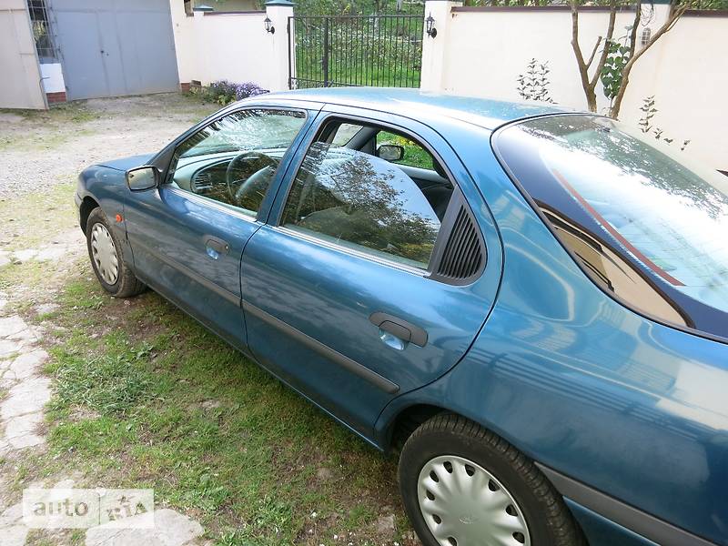 Хэтчбек Ford Mondeo 1993 в Львове