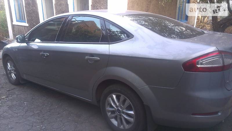 Седан Ford Mondeo 2011 в Каменском