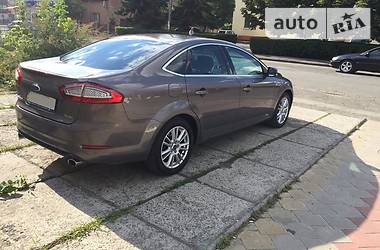 Седан Ford Mondeo 2011 в Ужгороді