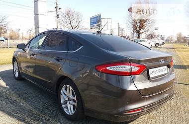 Седан Ford Mondeo 2016 в Киеве