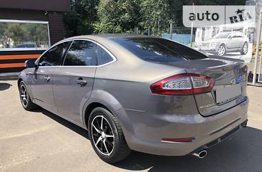 Седан Ford Mondeo 2011 в 