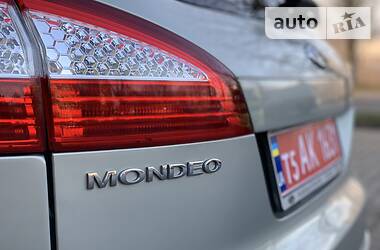 Універсал Ford Mondeo 2010 в Луцьку