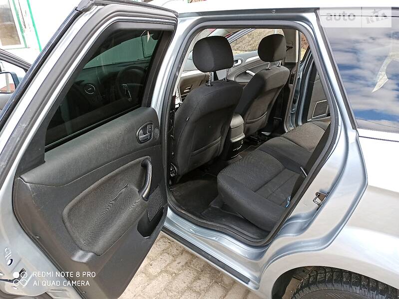 Седан Ford Mondeo 2010 в Дрогобичі